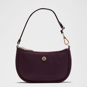 lululemon City Essentials Mini Shoulder Bag  Black Plum